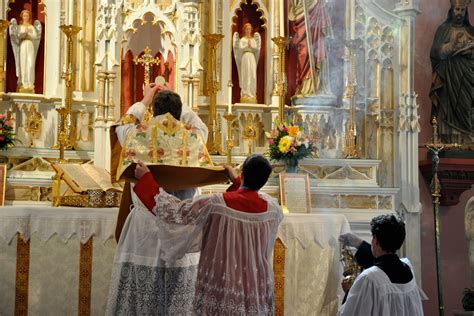 This means emphasizing the alleged early, original features of the Mass in the time of the Fathers, that is, the first four to six centuries of the History of the Church. . Novus ordo latin mass pdf